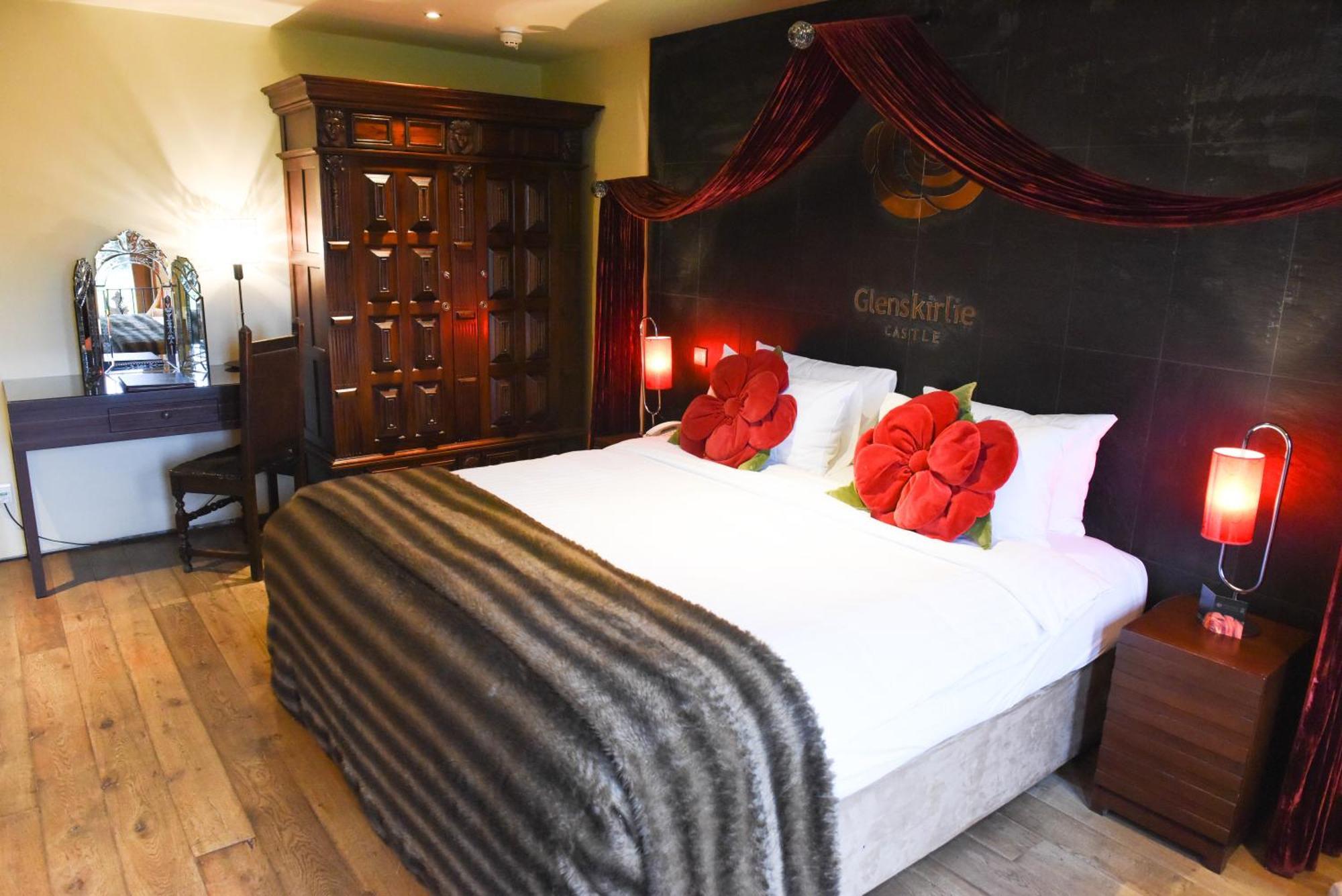 Glenskirlie Castle Hotel Banknock Εξωτερικό φωτογραφία